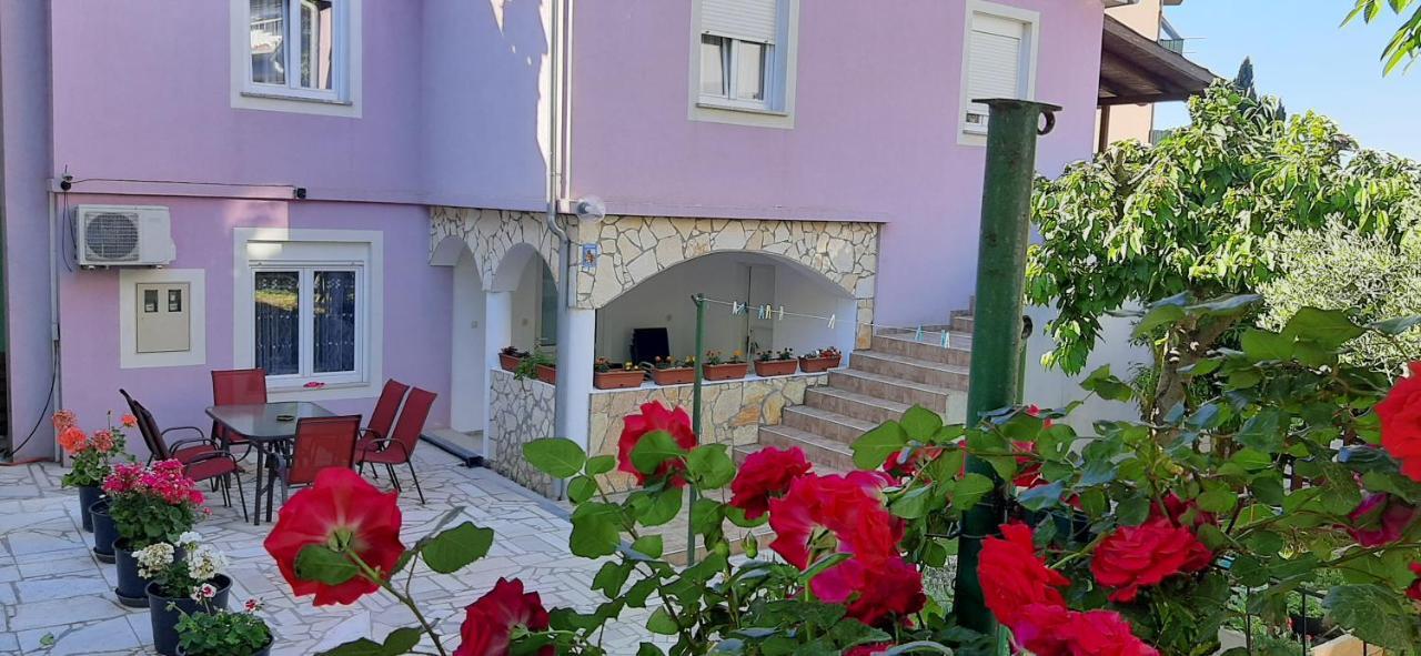 Ema & Sea Apartment'S With Free Private Parking Pula Exterior photo