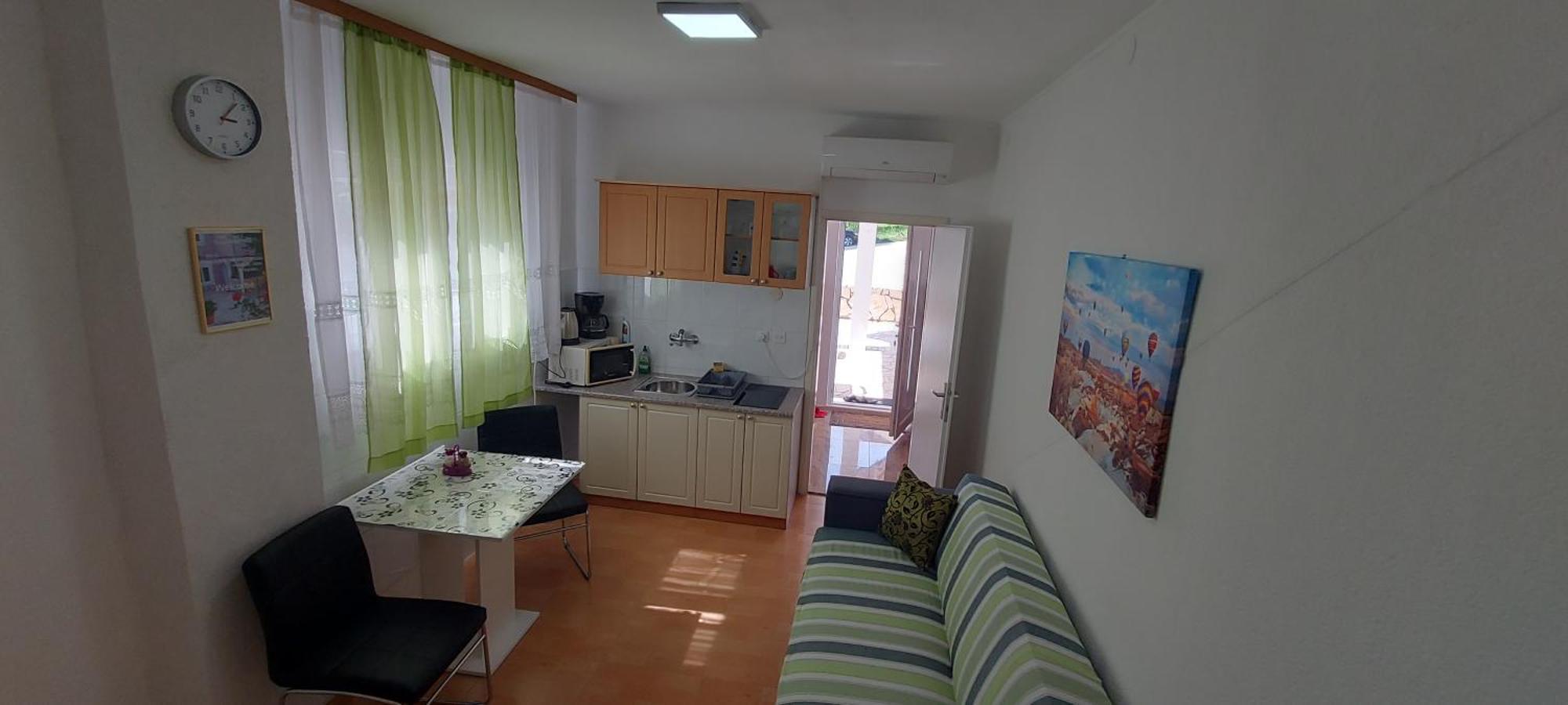 Ema & Sea Apartment'S With Free Private Parking Pula Exterior photo