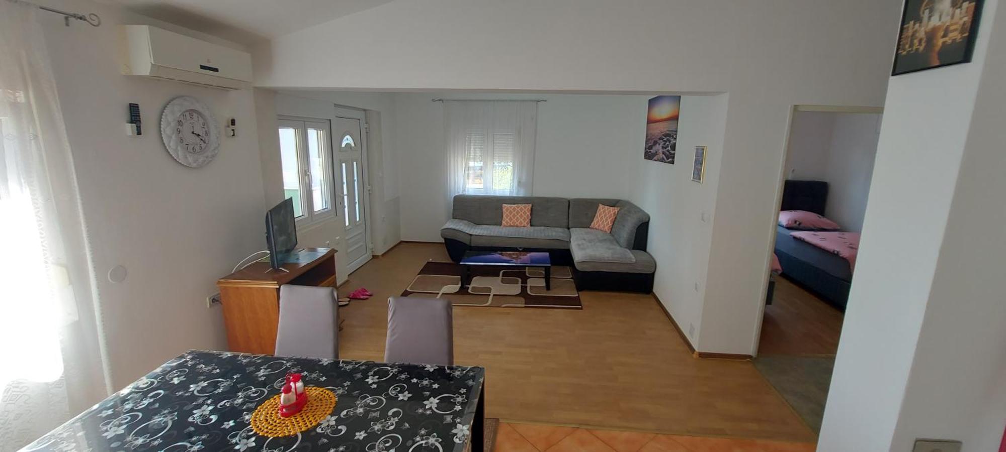 Ema & Sea Apartment'S With Free Private Parking Pula Exterior photo
