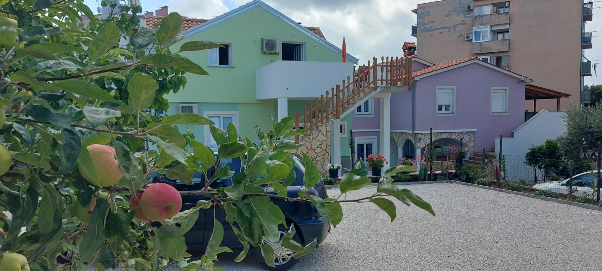 Ema & Sea Apartment'S With Free Private Parking Pula Exterior photo