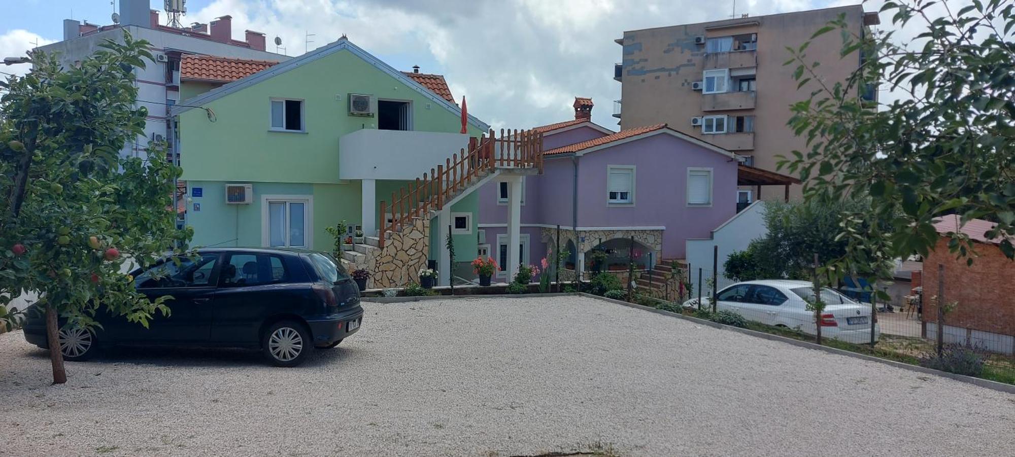 Ema & Sea Apartment'S With Free Private Parking Pula Exterior photo