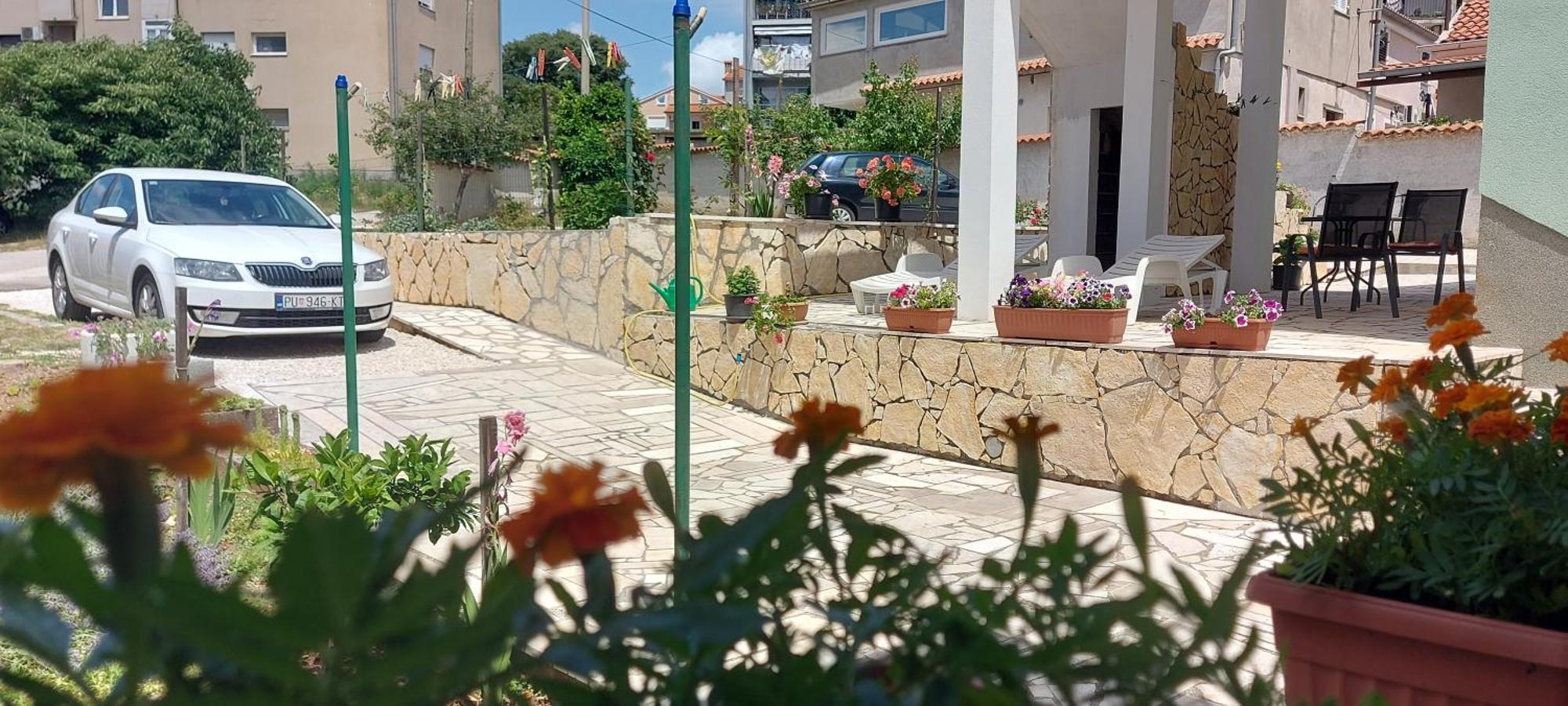 Ema & Sea Apartment'S With Free Private Parking Pula Exterior photo