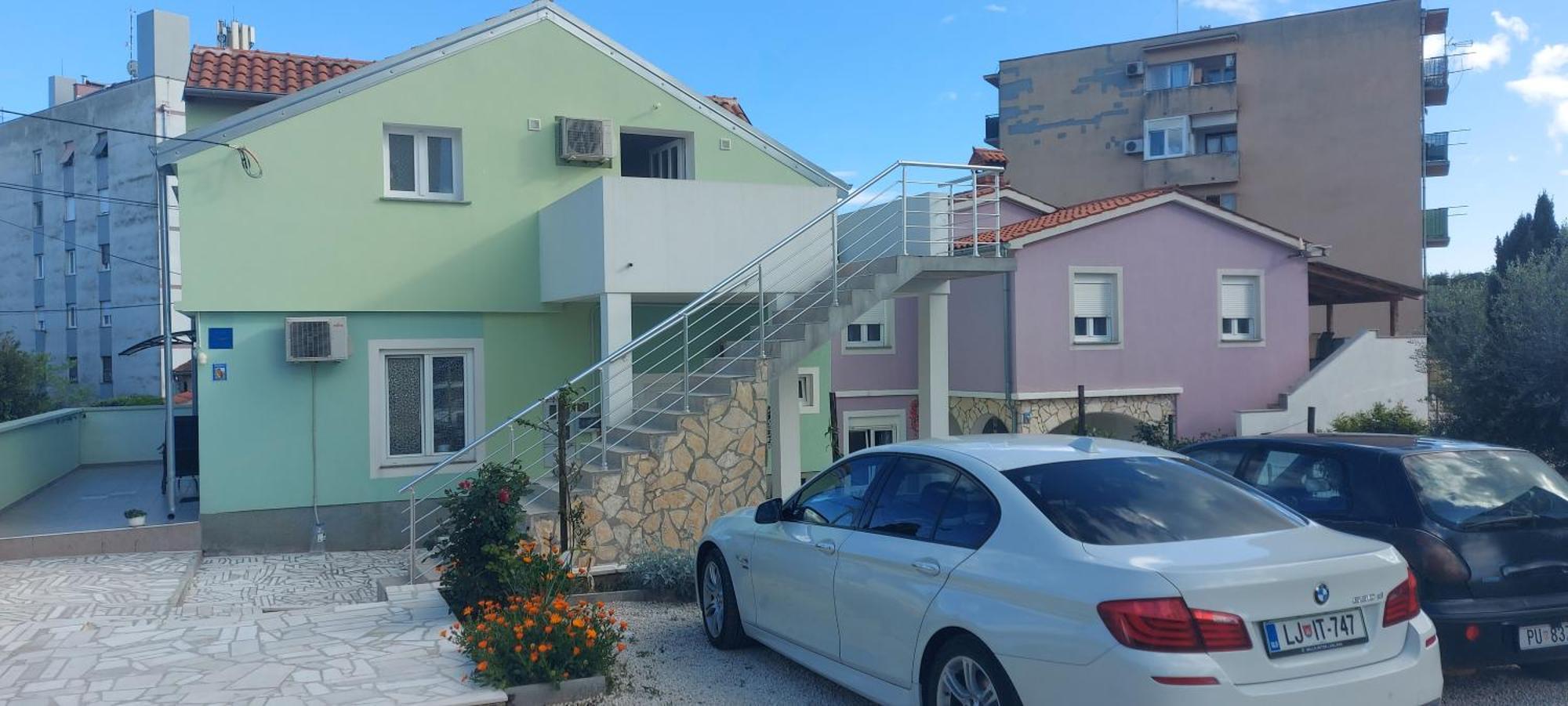 Ema & Sea Apartment'S With Free Private Parking Pula Exterior photo